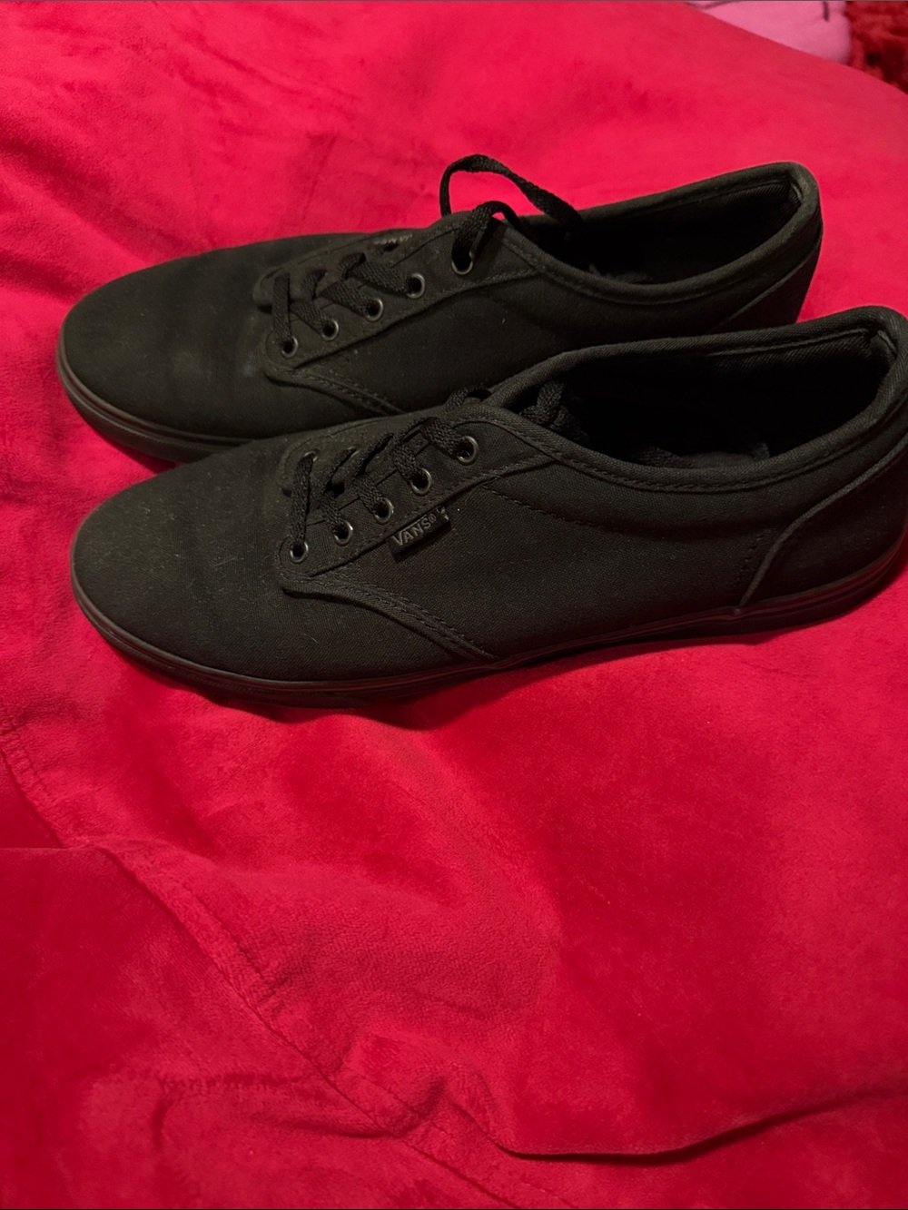 Vans women’s Authentic Low-Top Canvas Sneakers - sz 9